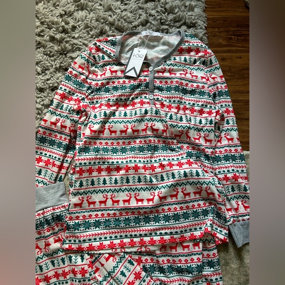Christmas Pj set! - Picture 1 of 4